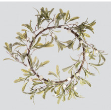 XE03608 Mistletoe Wreath With Berries